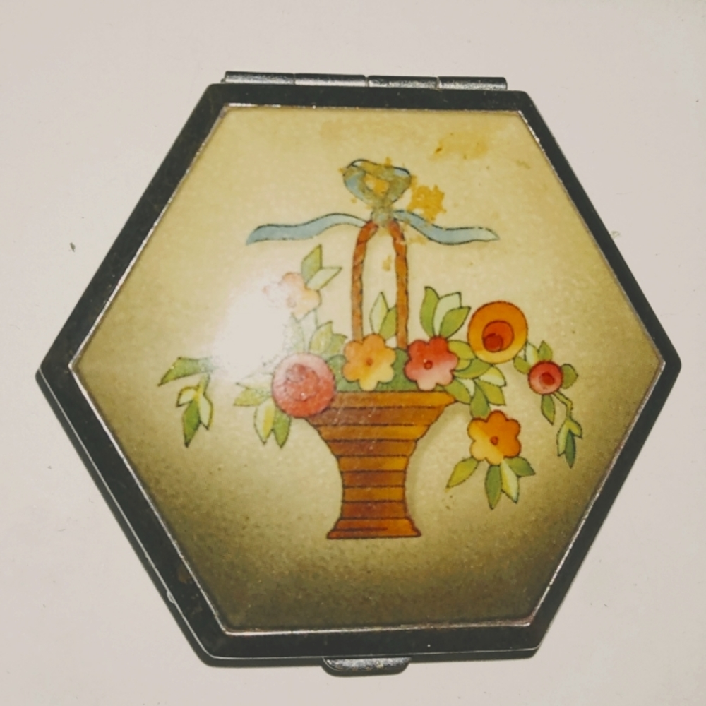 Vintage Houbigant Flower Basket Powder Compact - Picture 11 of 11